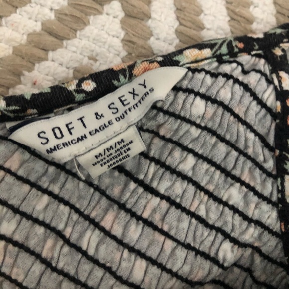 AEO floral top - Picture 2 of 2